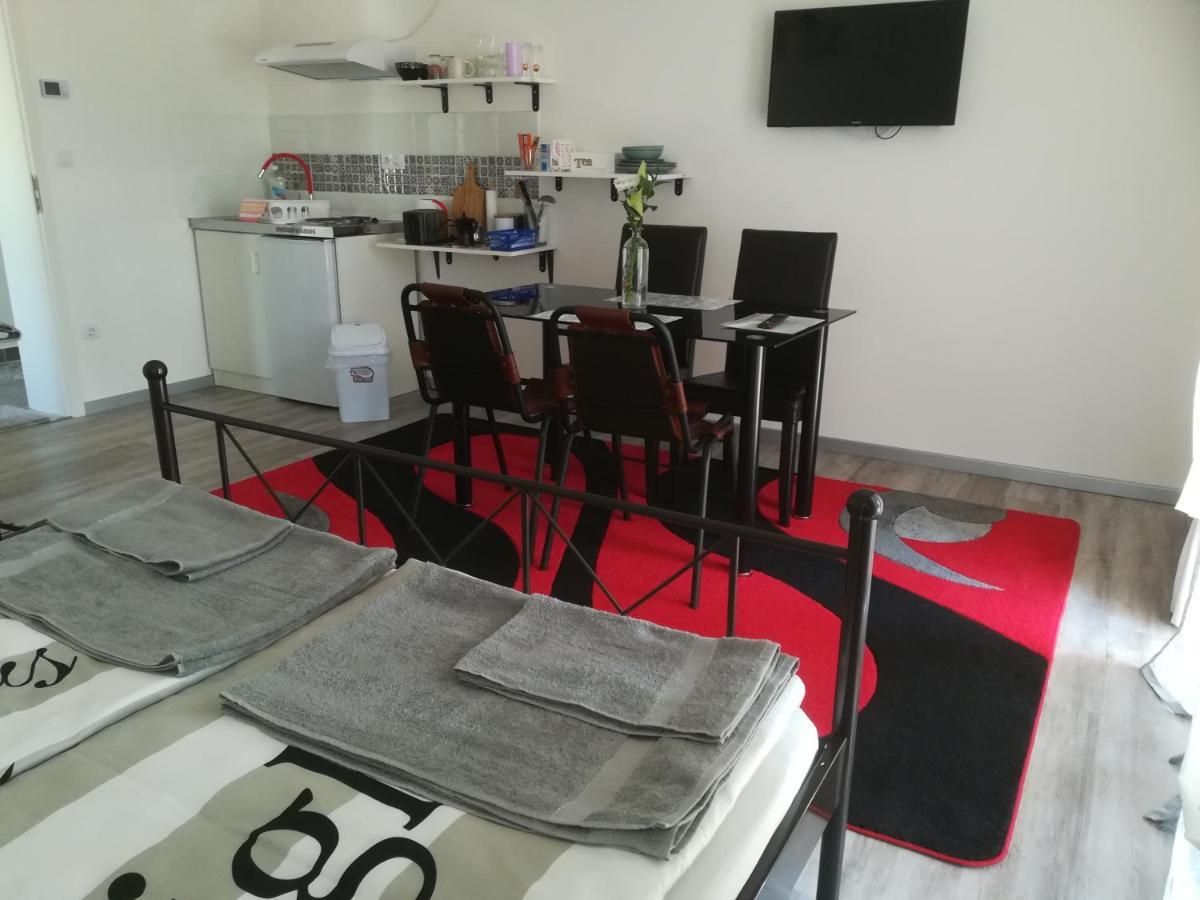 Apartament Edina Vendeghaz-Gyenesdiás Zewnętrze zdjęcie