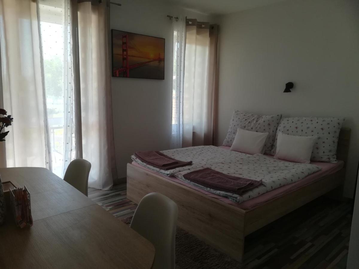 Apartament Edina Vendeghaz-Gyenesdiás Zewnętrze zdjęcie